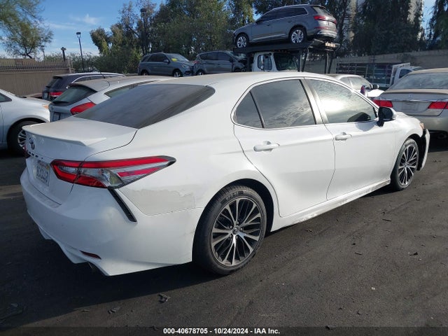 Toyota CAMRY SE 2018 4T1B11HKXJU080043 Image 4