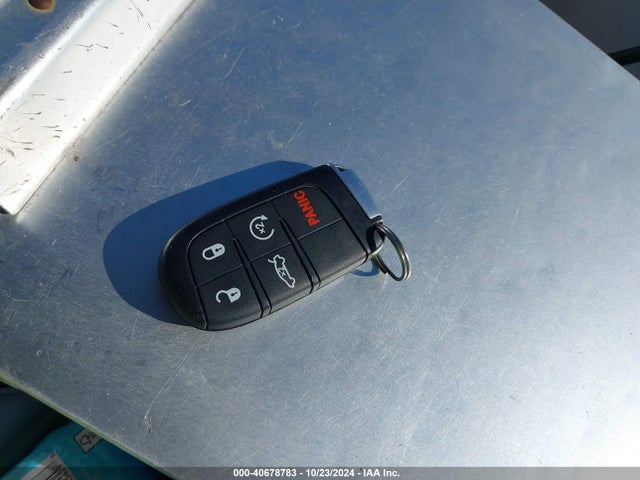 2C3CCABGXNH236523 Chrysler 300 S