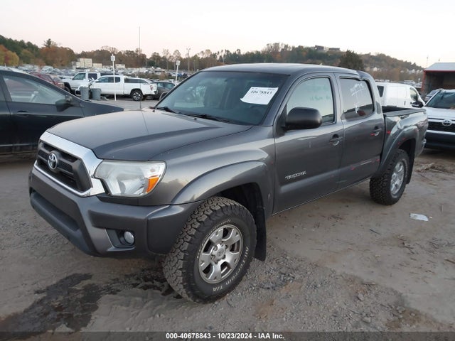Toyota Tacoma Double Cab 2014 5TFLU4EN8EX098139 Image 2