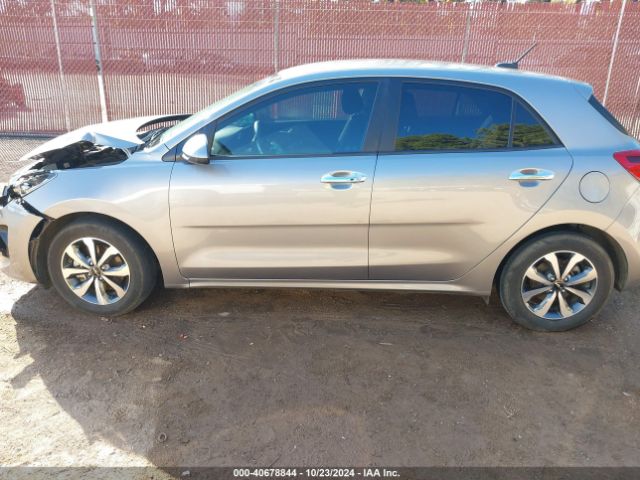 3KPA25AD8PE553137 KIA Rio 5-door S