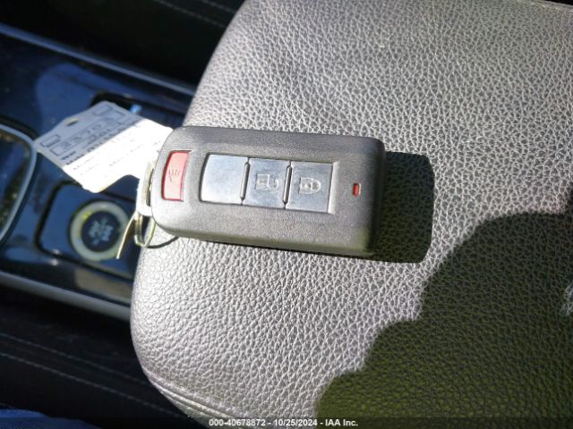 JA4AZ3A36HZ054330 Mitsubishi Outlander Se