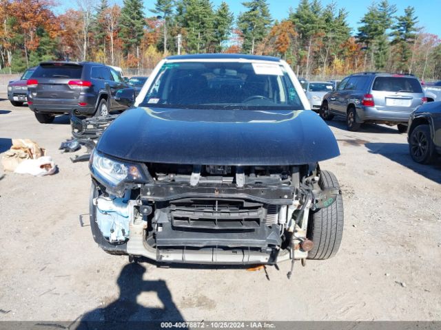 JA4AZ3A36HZ054330 Mitsubishi Outlander Se