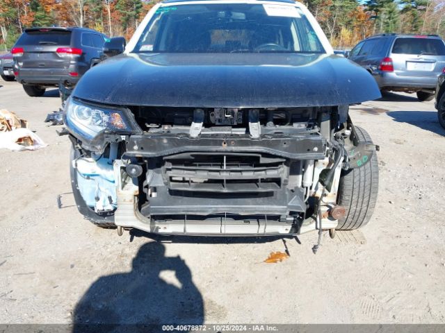 JA4AZ3A36HZ054330 Mitsubishi Outlander Se
