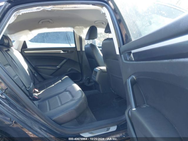 1VWDT7A37HC003804 Volkswagen Passat 1.8t R-line