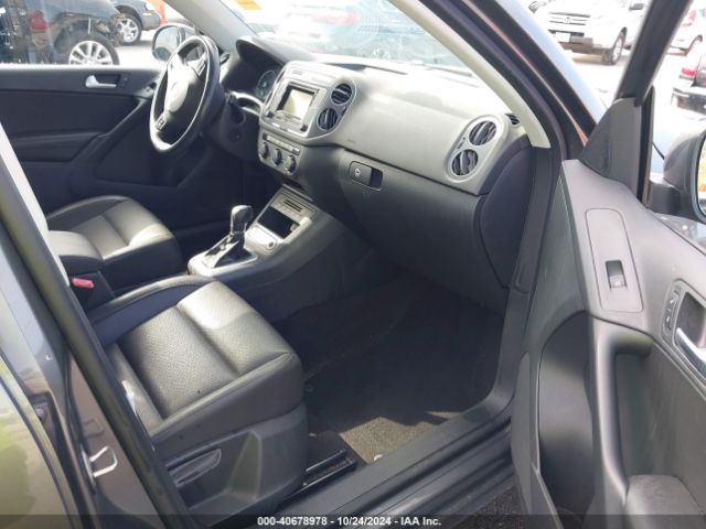 2016 VOLKSWAGEN TIGUAN WVGBV7AX4GW578068 Photo 4