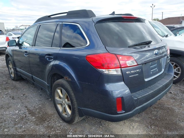 Subaru Outback 2.5i Premium 2014 4S4BRBDC9E3292635 Image 3