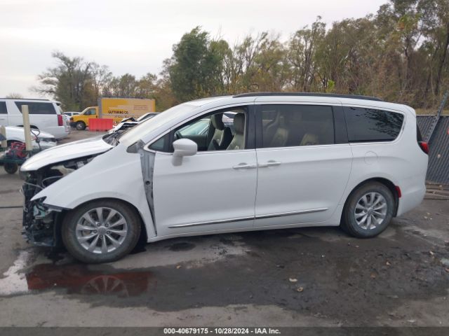2C4RC1BG0HR702643 Chrysler Pacifica Touring-l