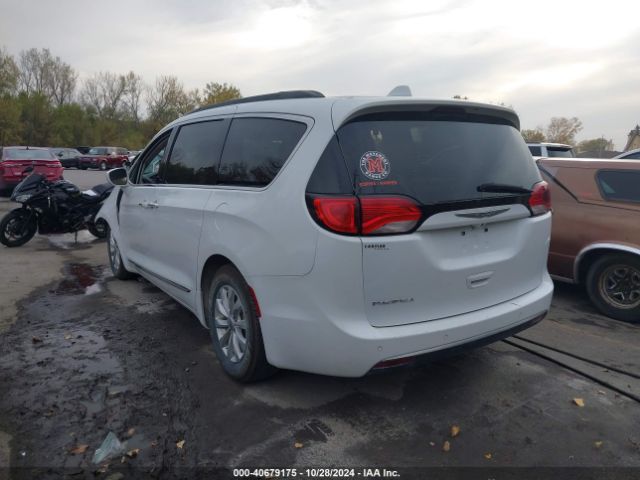 2C4RC1BG0HR702643 Chrysler Pacifica Touring-l