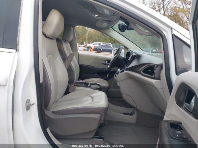 2C4RC1BG0HR702643 Chrysler Pacifica Touring-l