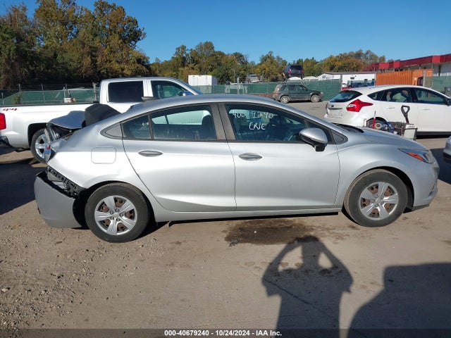 Chevrolet Cruze Ls Auto 2017 1G1BC5SM7H7158070 Image 13
