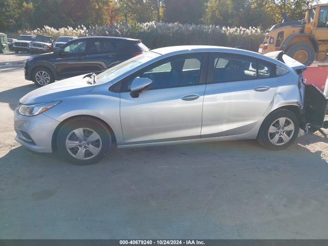 Chevrolet Cruze Ls Auto 2017 1G1BC5SM7H7158070 Image 14