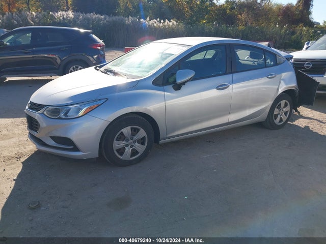 Chevrolet Cruze Ls Auto 2017 1G1BC5SM7H7158070 Image 2