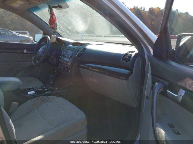 5XYKT3A65FG583219 KIA SORENTO LX