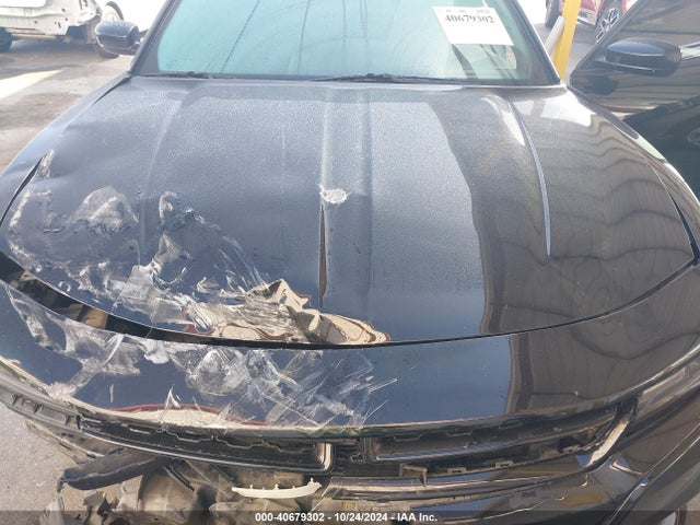 2C3CDXBG8JH306983 Dodge Charger Sxt Rwd