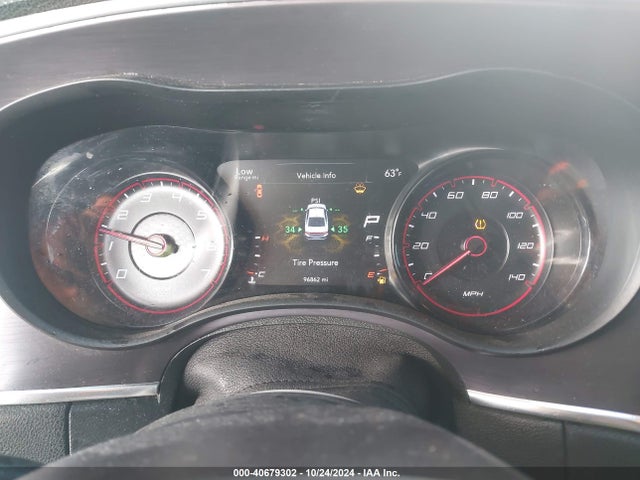 2C3CDXBG8JH306983 Dodge Charger Sxt Rwd