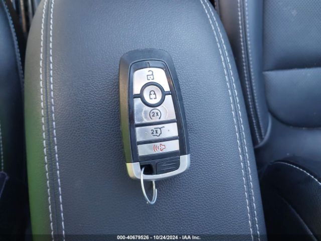 1FMCU0DZ3LUA70952 Ford Escape Titanium Hybrid