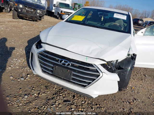 Hyundai ELANTRA SE 2017 5NPD74LF3HH065847 Image 6