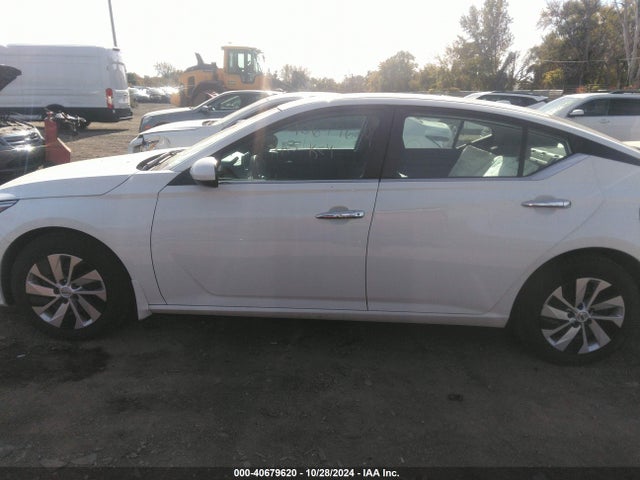 Nissan Altima 2.5 S 2019 1N4BL4BV5KC242970 Image 14