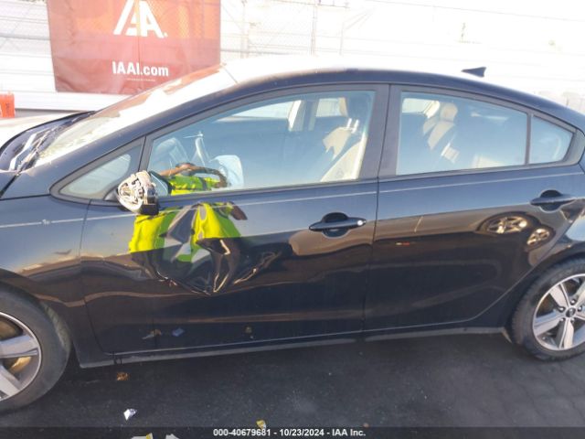 3KPFL4A7XJE226267 KIA FORTE S