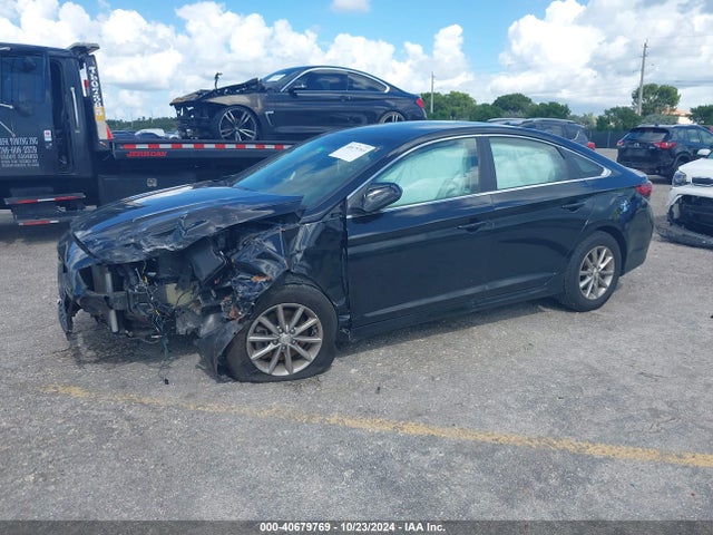 Hyundai SONATA SE 2019 5NPE24AF6KH742502 Image 2