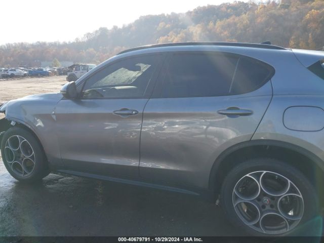 ZASFAKNN0J7B80541 Alfa Romeo Stelvio Ti Sport Awd