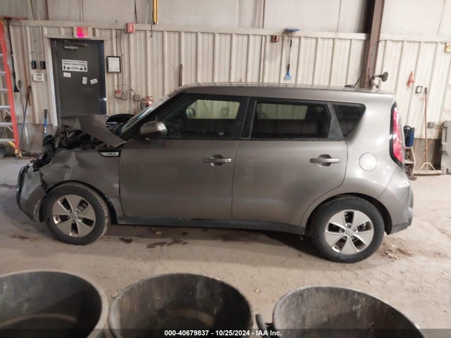 KIA Soul 2016 KNDJN2A27G7250404 Image 15