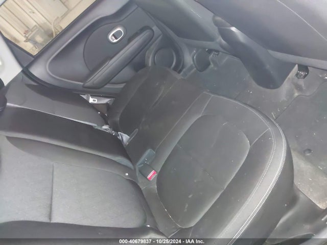 KIA Soul 2016 KNDJN2A27G7250404 Image 8
