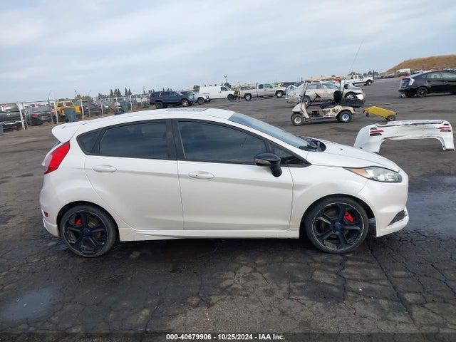 Ford FIESTA ST 2017 3FADP4GX6HM100061 Image 13