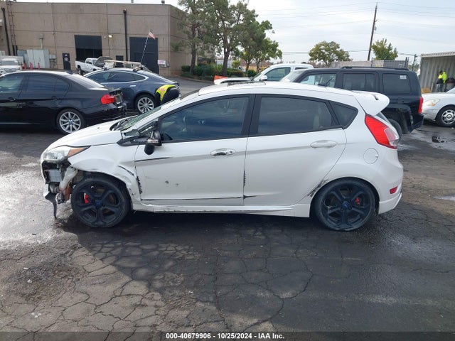Ford FIESTA ST 2017 3FADP4GX6HM100061 Image 14