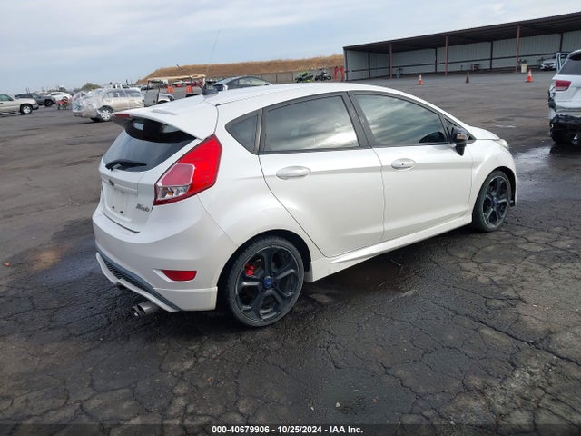 Ford FIESTA ST 2017 3FADP4GX6HM100061 Image 4