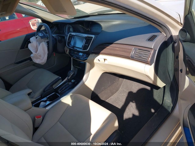 1HGCR2F72HA200579 Honda k24w1