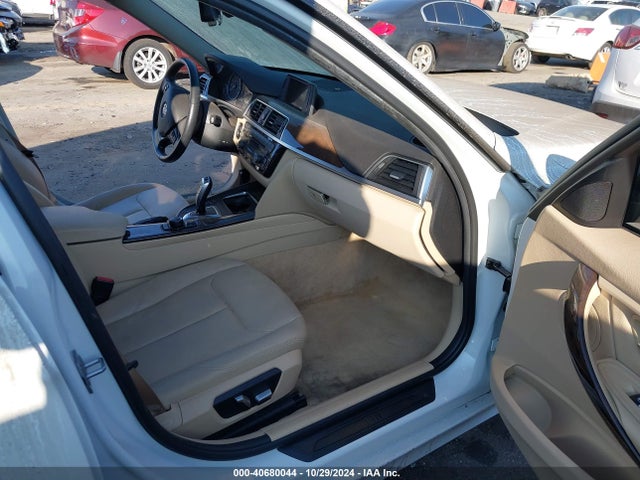 WBA8E5G54GNT41544 BMW 320i Xdrive