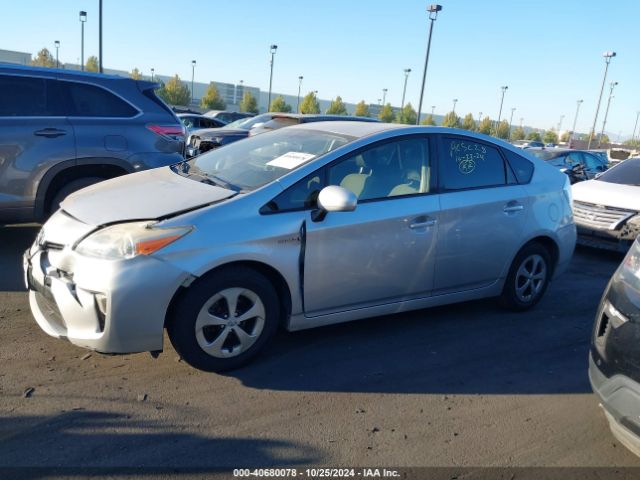 JTDKN3DU1F1928475 Toyota Prius Two