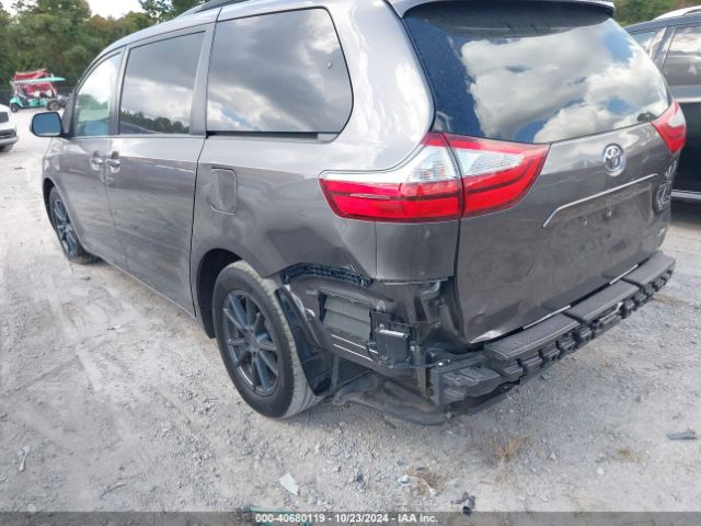 5TDYK3DC1GS747780 Toyota Sienna Xle 8 Passenger