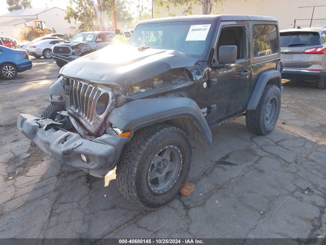 1C4GJXAGXJW242888 Jeep Wrangler Sport S 4x4