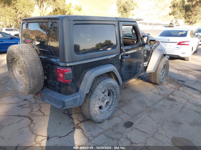 1C4GJXAGXJW242888 Jeep Wrangler Sport S 4x4