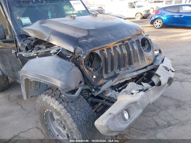 1C4GJXAGXJW242888 Jeep Wrangler Sport S 4x4