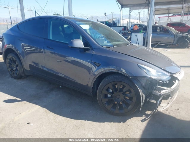 2022 TESLA MODEL Y 7SAYGDEE3NF428778 Photo 0