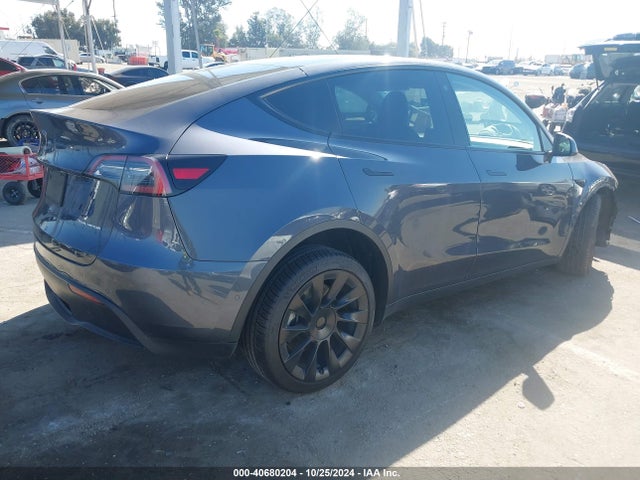 2022 TESLA MODEL Y 7SAYGDEE3NF428778 Photo 3