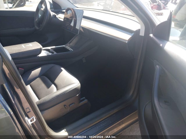 2022 TESLA MODEL Y 7SAYGDEE3NF428778 Photo 4