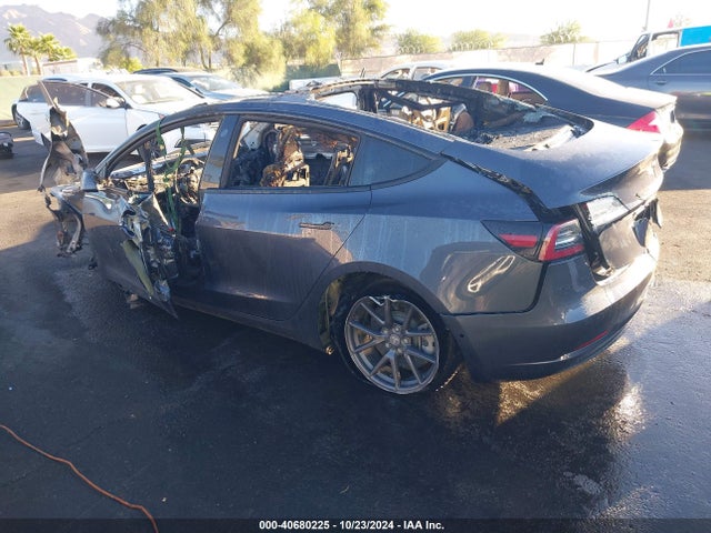 2021 TESLA MODEL 3 5YJ3E1EA7MF051704 Photo 2