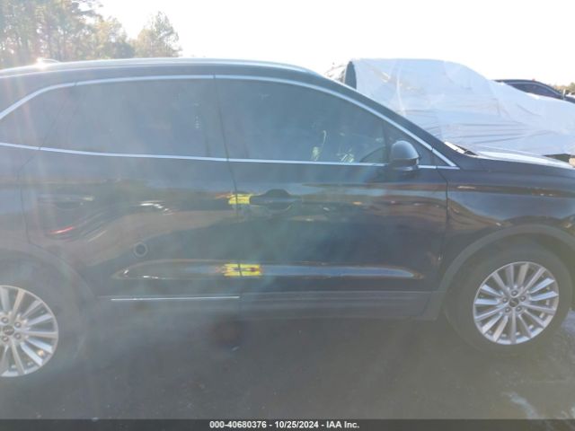 5LMCJ1C92KUL16952 Lincoln Mkc Standard