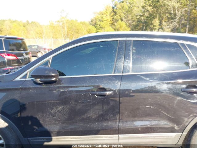 5LMCJ1C92KUL16952 Lincoln Mkc Standard