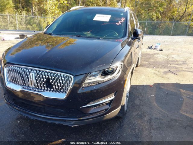 5LMCJ1C92KUL16952 Lincoln Mkc Standard