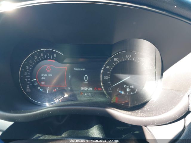 5LMCJ1C92KUL16952 Lincoln Mkc Standard