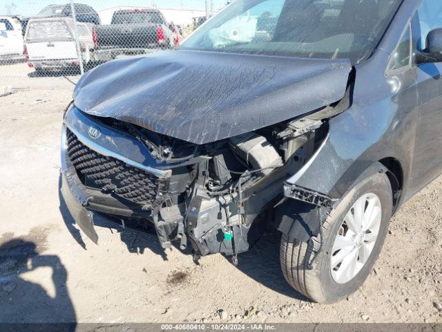 KNDMB5C17H6329087 KIA SEDONA LX