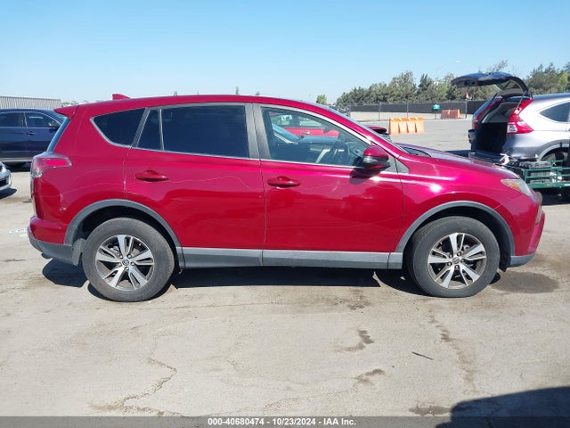 Toyota Rav4 Xle 2018 JTMWFREV6JD123524 Image 13