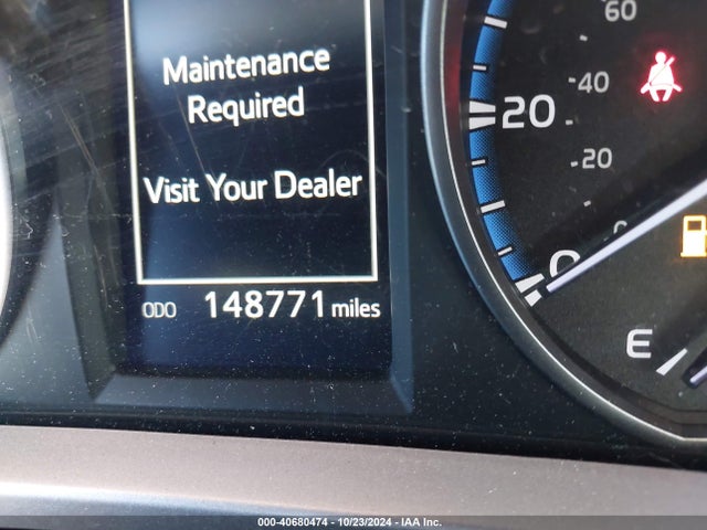 Toyota Rav4 Xle 2018 JTMWFREV6JD123524 Image 15