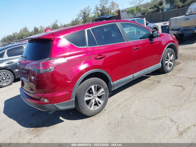 Toyota Rav4 Xle 2018 JTMWFREV6JD123524 Image 4