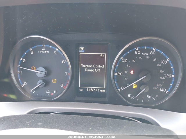 Toyota Rav4 Xle 2018 JTMWFREV6JD123524 Image 7